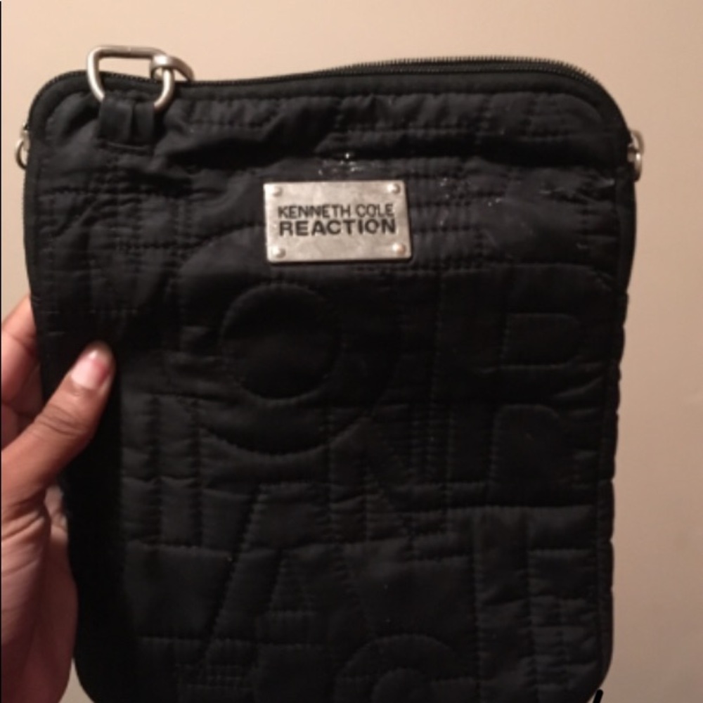 Kenneth Cole reaction shoulder bag